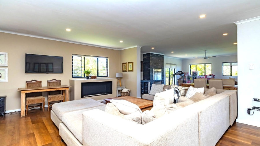 6 Bedroom Property for Sale in Hunters Home Western Cape